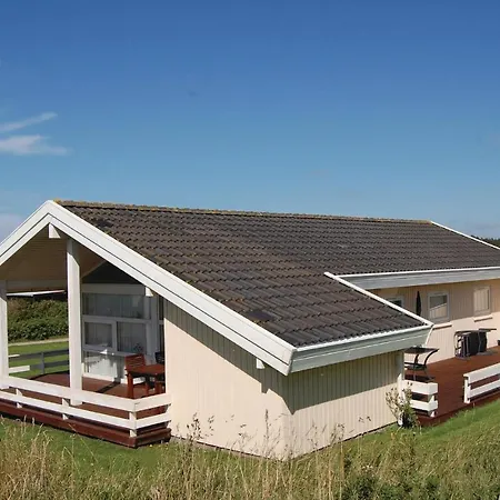 3 Bedroom Awesome Home In Lokken