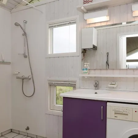3 Bedroom Awesome Home In Lokken