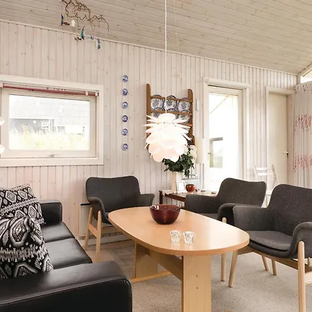 بيت للعطل 3 Bedroom Awesome In *